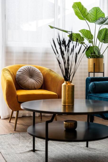 Ferienwohnung Le Cocon Retro-Chic A La Capitale Saint-Denis Exterior foto